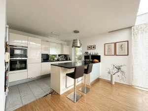 Hochwertige Einbauküche